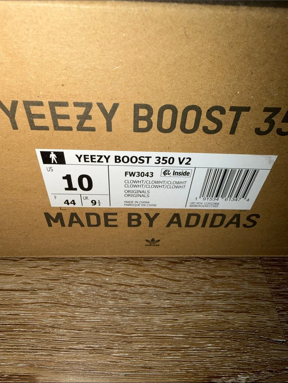 NWT YEEZY 350 Cloud White - Size 10